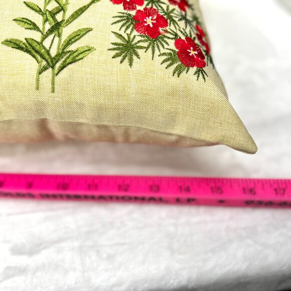 Charles Gallen Irish Linen Embroidered Wildflower Throw Accent Pillows 16x16" - Picture 6 of 16